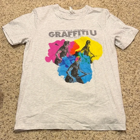 Keith Urban GraffitiU Concert Tee - 2018 - Picture 1 of 4